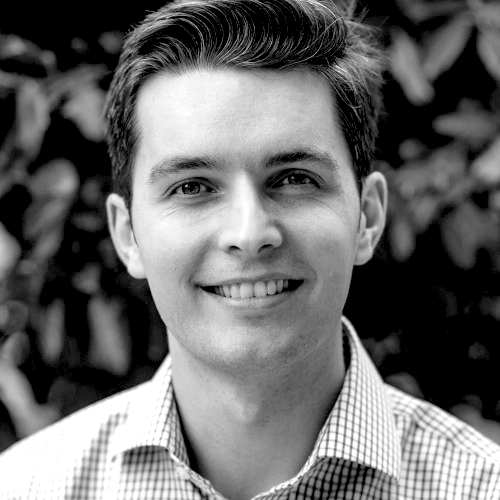 Thomas Headshot
